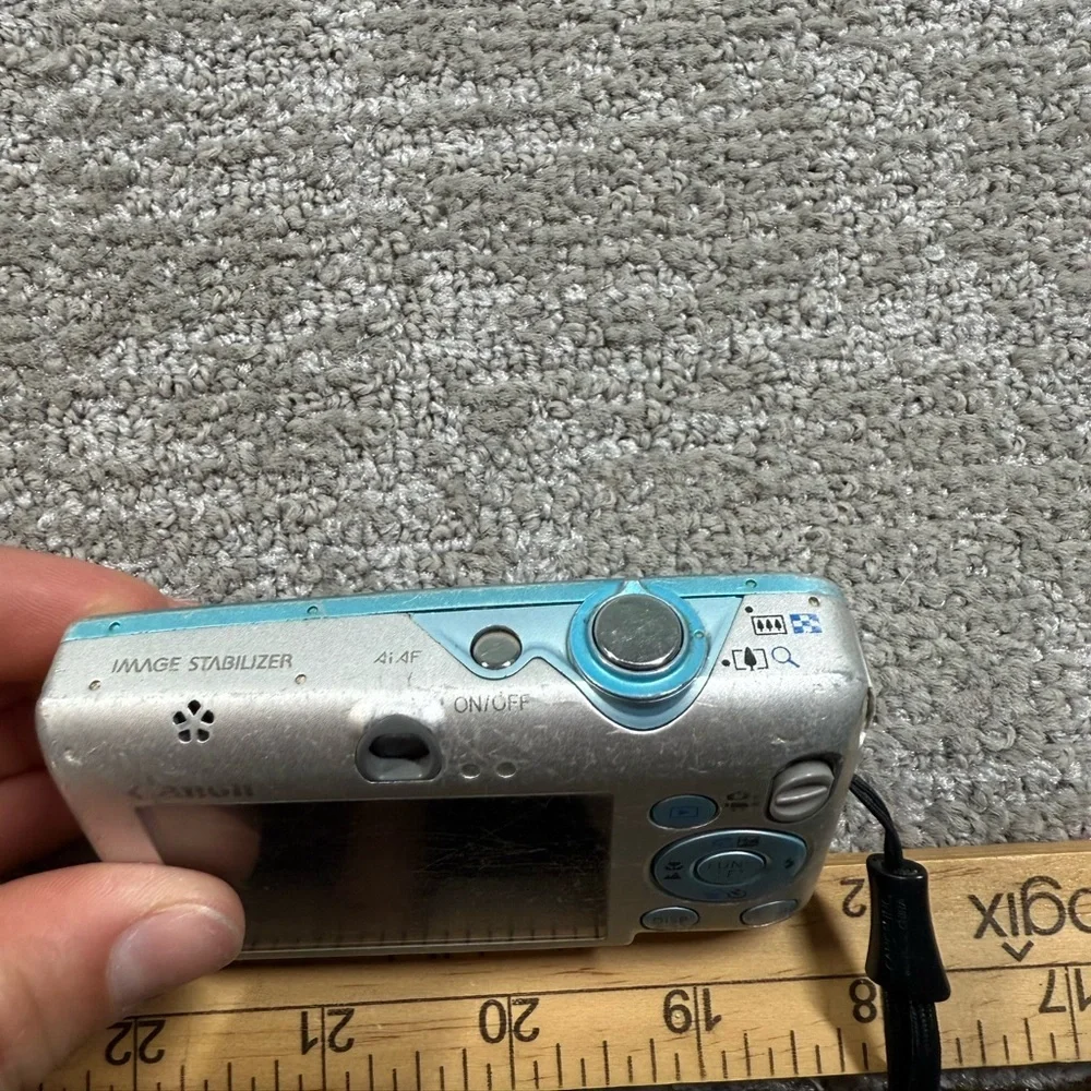 Canon Powershot Digital Blue Camera PARTS ONLY!!!